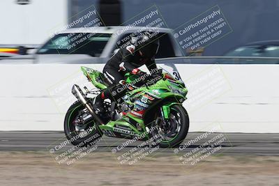 media/Oct-05-2025-CVMA (Sun) [[beeef4f201]]/Race 2-Supersport Middleweight/